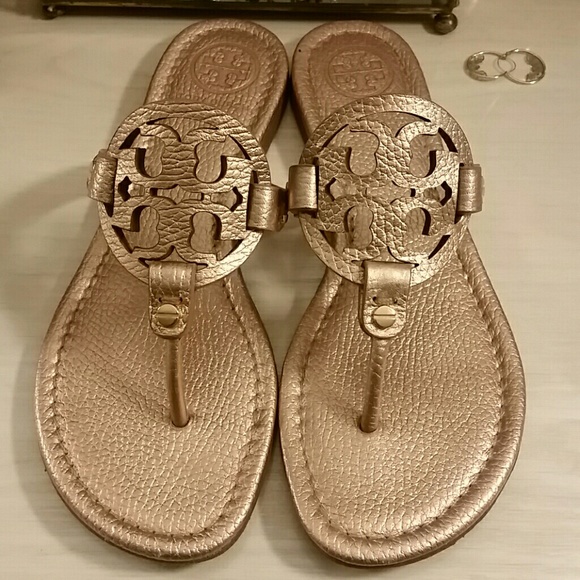 rose gold tory burch flip flops